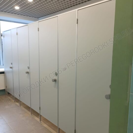 tualetnye-kabinki-i-dushevye-peregorodki-3-10-22-1