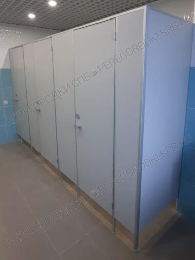 tualetnye-kabinki-i-dushevye-peregorodki-3-10-22-3