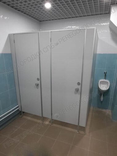 tualetnye-kabinki-i-dushevye-peregorodki-3-10-22-5